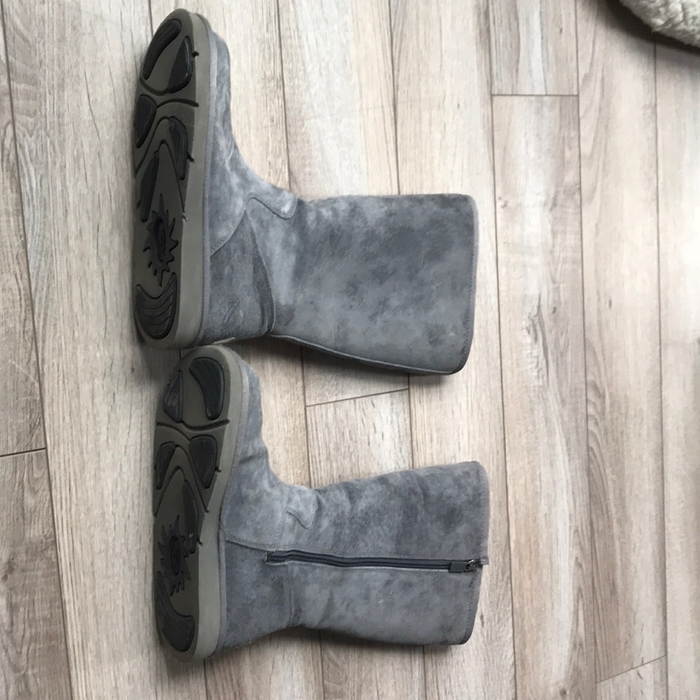 UGG - Excellent condition! - Picture 3 of 4